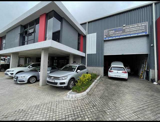 342M² WAREHOUSE RENTED IN STIKLAND INDUSTRIAL
