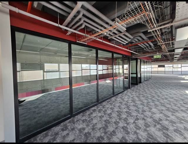 10,802M² OFFICE TO LET IN MARSHALLTOWN