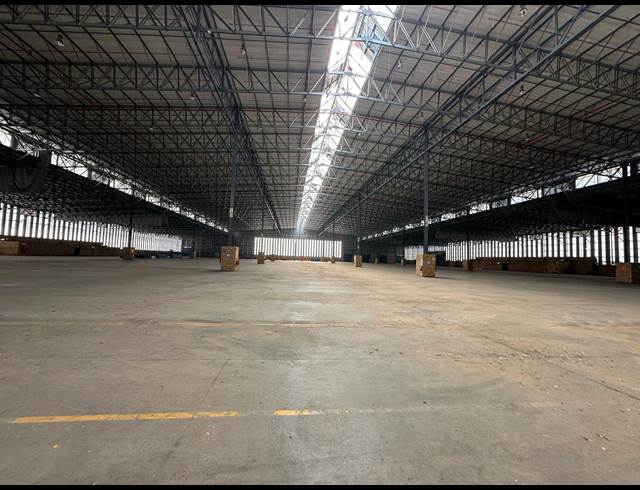 22,510M² WAREHOUSE TO LET IN MOSTYN PARK