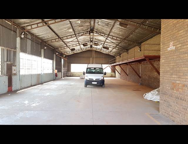 500M² FACTORY TO LET IN ANDERBOLT