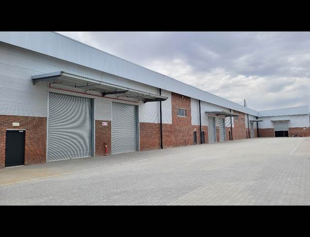 4,900M² WAREHOUSE TO LET IN KILLARNEY GARDENS