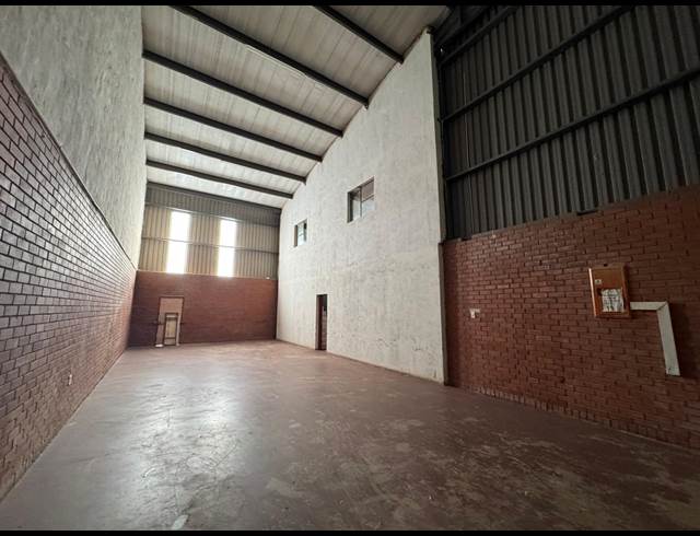189M² WAREHOUSE TO LET IN CLAYVILLE