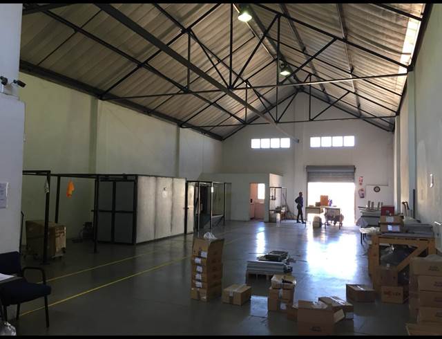 250M² WAREHOUSE RENTED IN LASER PARK