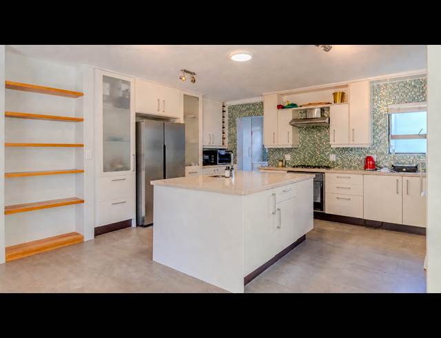 6 BEDROOM HOUSE TO LET IN BIG BAY