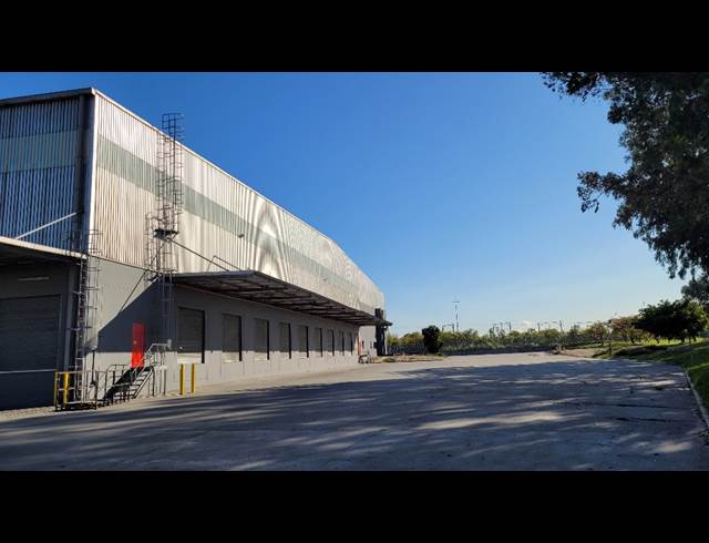 10,548M² WAREHOUSE TO LET IN PAROW INDUSTRIAL