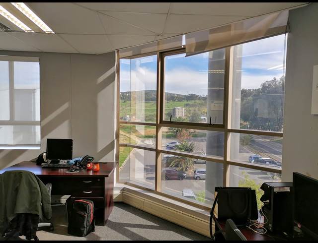 218M² BUILDING TO LET IN TYGER VALLEY