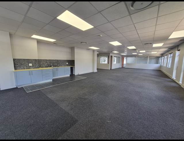325M² OFFICE TO LET IN SANDTON CENTRAL