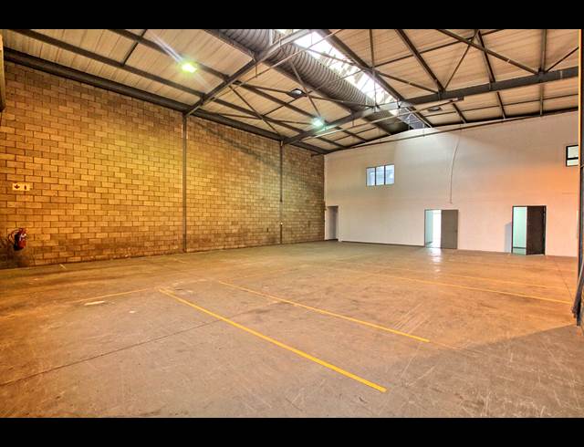 636.50M² WAREHOUSE TO LET IN KYA SANDS
