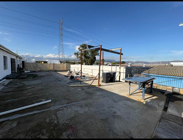 244M² WAREHOUSE TO LET IN GANTS PLAZA