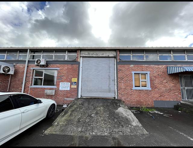550M² WAREHOUSE RENTED IN EPPING INDUSTRIAL