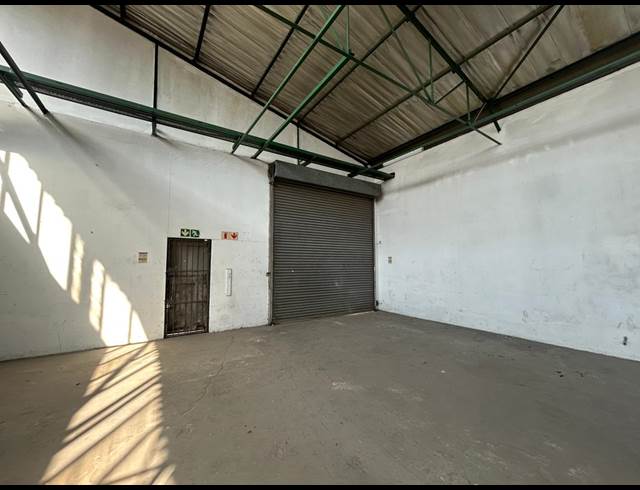 487M² WAREHOUSE TO LET IN LONGDALE