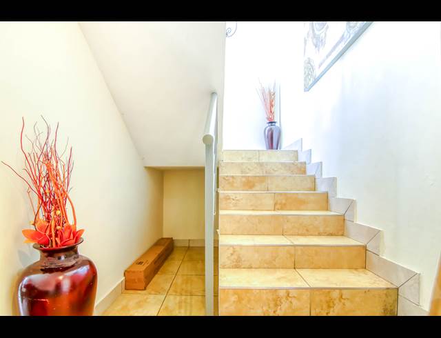 3 BEDROOM FREEHOLD TO LET IN CRAIGAVON