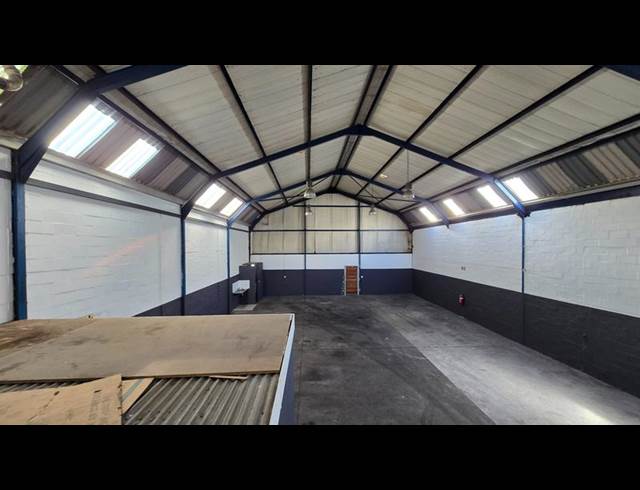 INDUSTRIAL PROPERTY TO RENT IN STIKLAND INDUSTRIAL