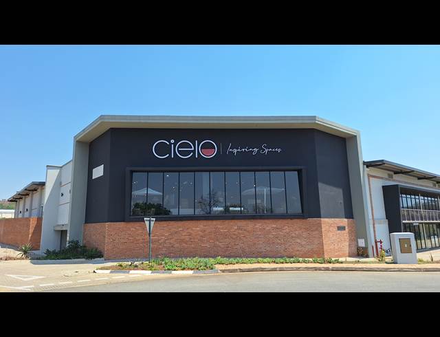 264M² RETAIL TO LET IN RIVERSIDE PARK