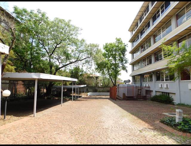 856M² OFFICE TO LET IN FERNDALE
