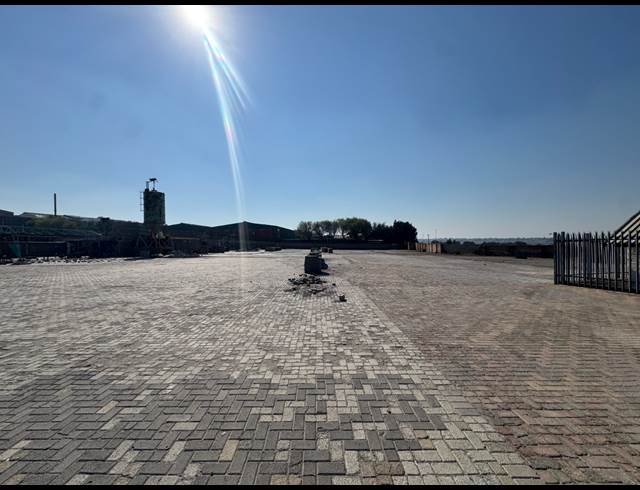 22,490M² INDUSTRIAL YARD TO LET IN CHAMDOR
