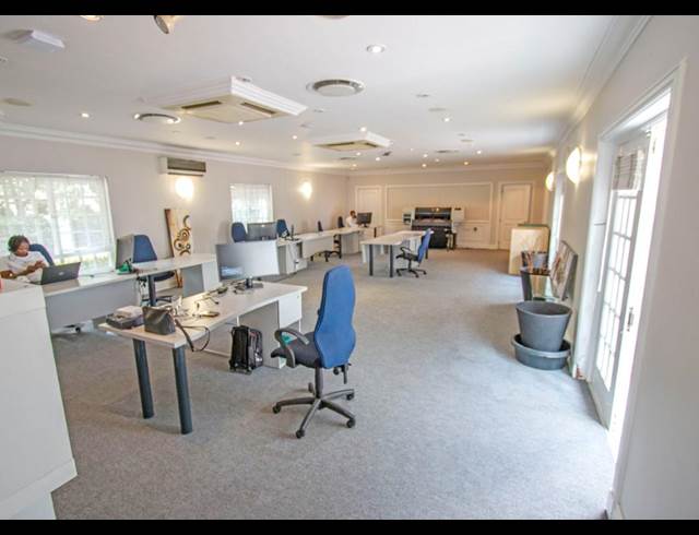 450M² OFFICE TO LET IN MELROSE ESTATE