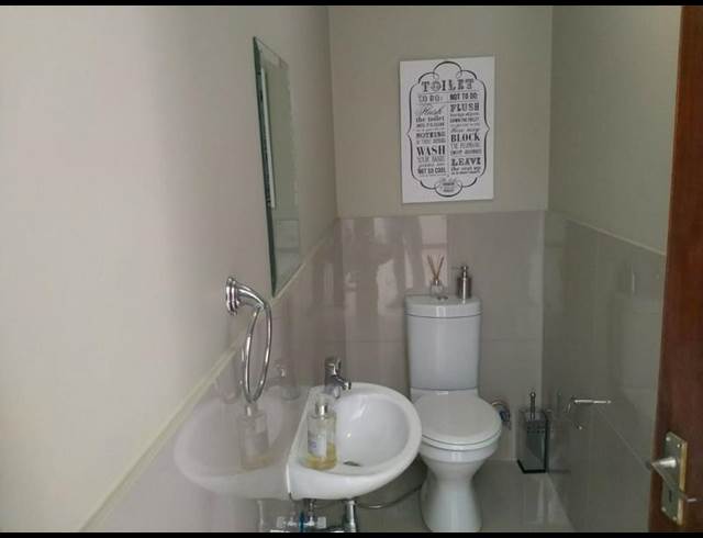 3 BEDROOM PROPERTY TO RENT IN RASLOUW GARDENS