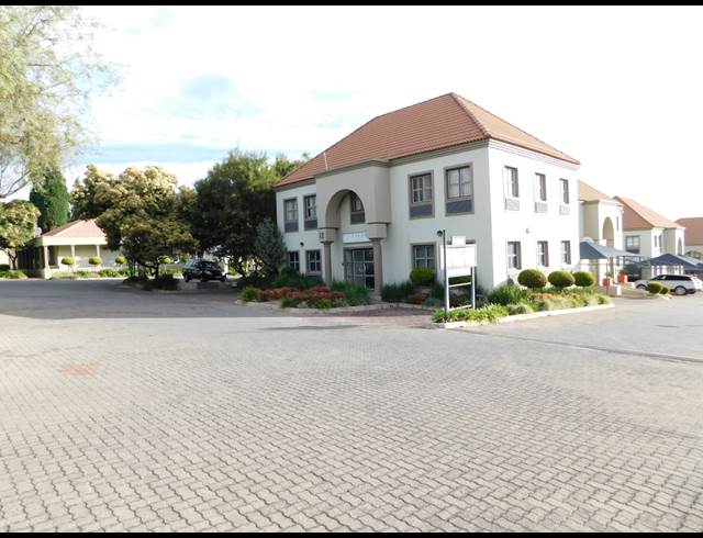 119M² OFFICE TO LET IN FERNDALE