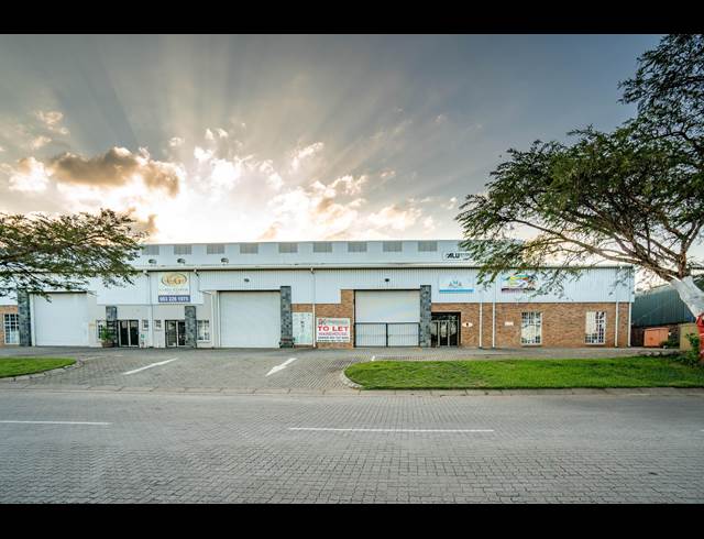 470M² WAREHOUSE RENTED IN RIVERSIDE INDUSTRIAL PARK