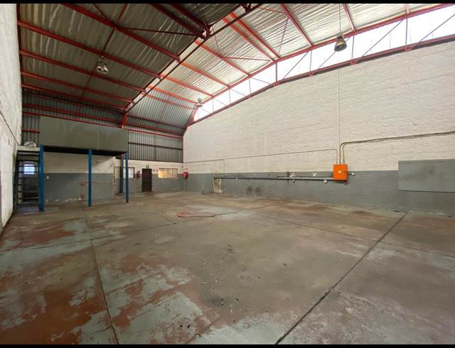 420M² WAREHOUSE TO LET IN SPARTAN