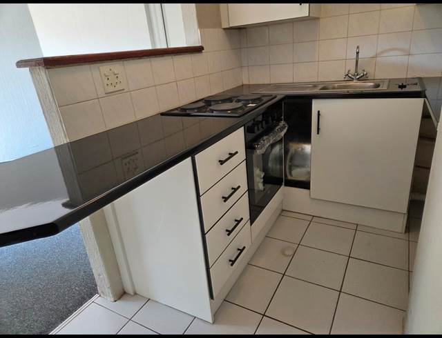 1 BEDROOM APARTMENT TO LET IN BRYANSTON