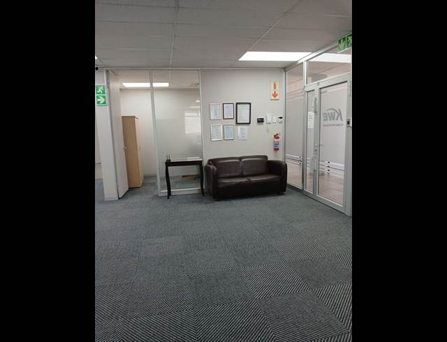 337M² OFFICE TO LET IN WESTVILLE