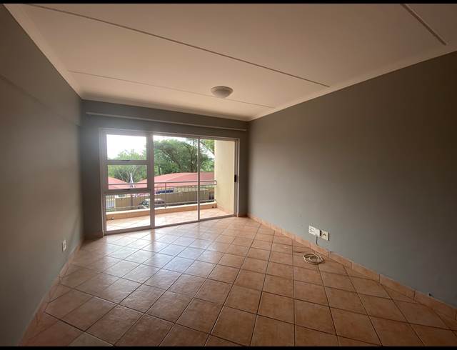 2 BEDROOM APARTMENT RENTED IN BRYANSTON