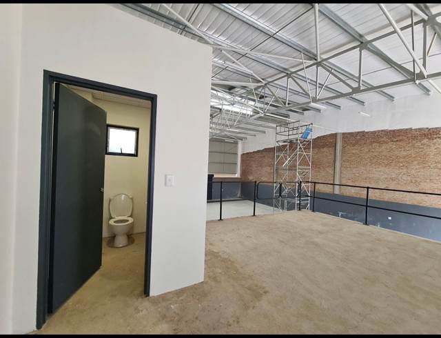 558M² WAREHOUSE TO LET IN SAMRAND BUSINESS PARK