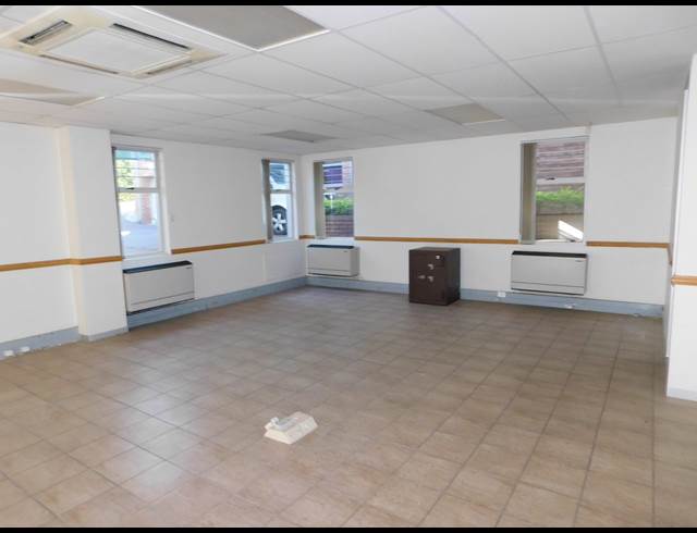 155M² OFFICE TO LET IN BORDEAUX