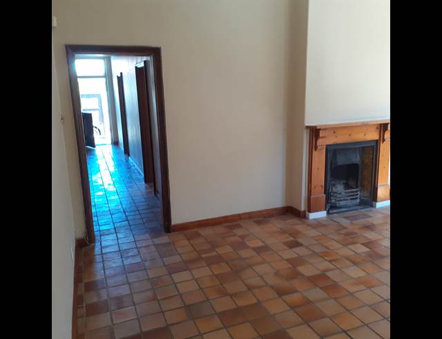 2 bed property to rent in KENILWORTH