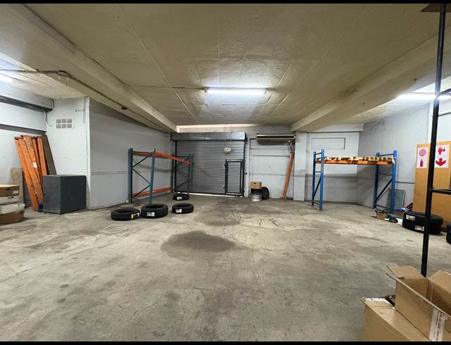 300M² WAREHOUSE TO LET IN BRIARDENE