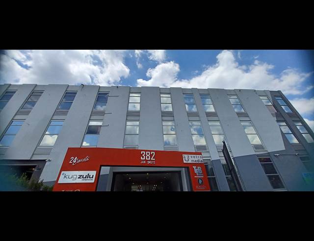 295M² OFFICE TO LET IN HYDE PARK