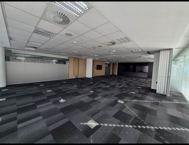 1,093M² OFFICE TO LET IN SANDTON CENTRAL