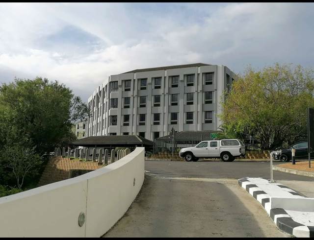 170M² BUILDING TO LET IN TYGER VALLEY