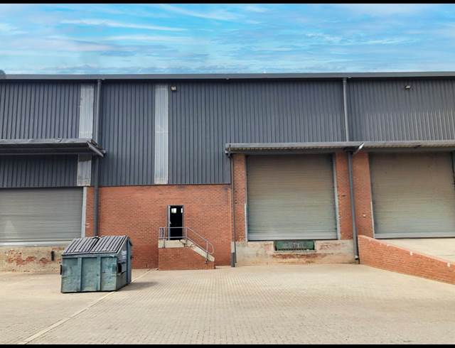 3,893M² WAREHOUSE TO LET IN POMONA