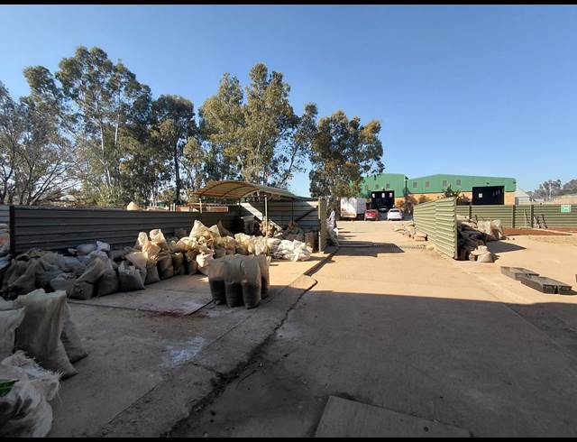 800M² WAREHOUSE TO LET IN CLAYVILLE