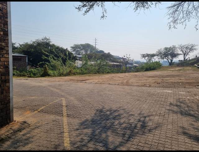 151.30M² WAREHOUSE TO LET IN VINTONIA