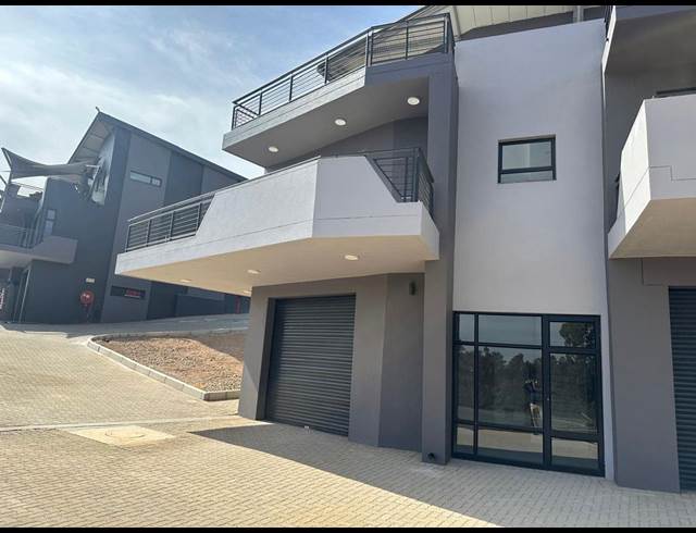 148M² WAREHOUSE TO LET IN MOREHILL
