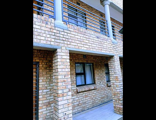 2 bed property to rent in ORLANDO EAST