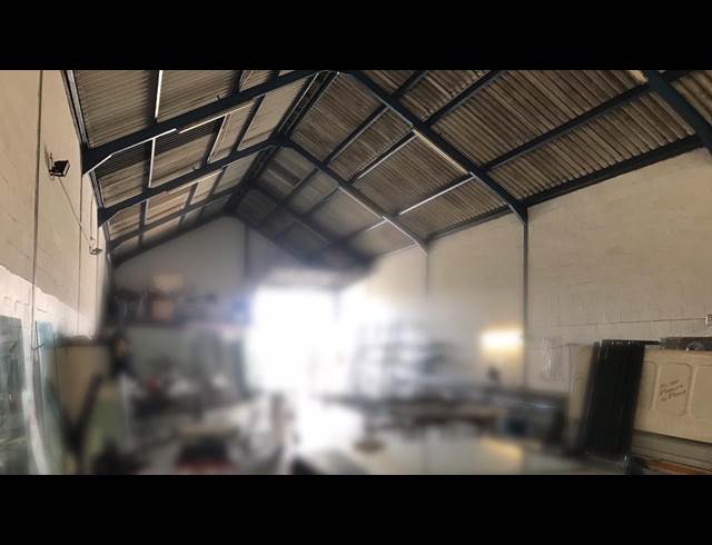 255M² BUILDING TO LET IN PAARDEN EILAND