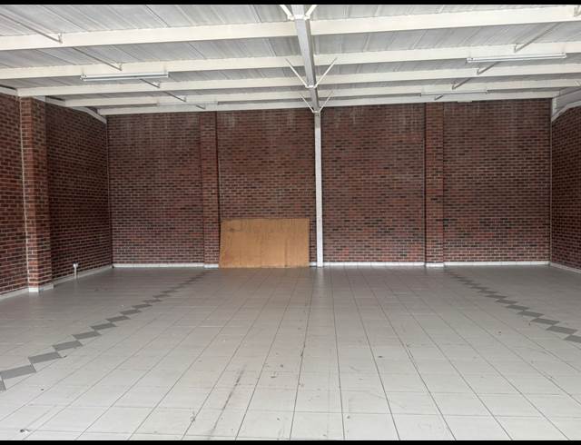 116M² WAREHOUSE TO LET IN CROWN