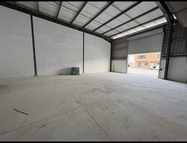 619.60M² WAREHOUSE TO LET IN FIRGROVE