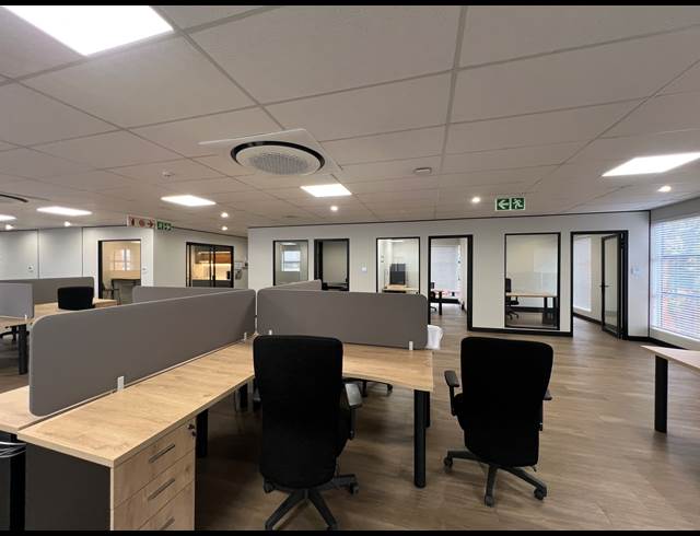 246M² OFFICE TO LET IN CENTURION CENTRAL