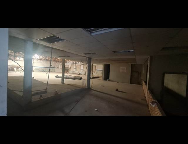 2,283M² WAREHOUSE TO LET IN RUSTENBURG CENTRAL