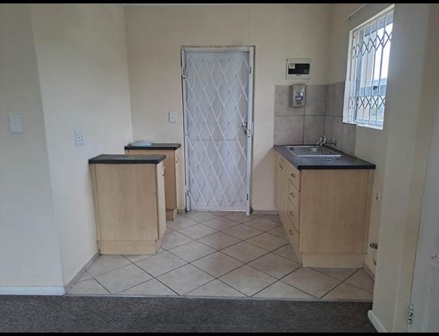 2 BEDROOM PROPERTY TO RENT IN GAYLEE