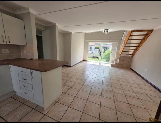 3 BEDROOM PROPERTY TO RENT IN SUNNINGHILL