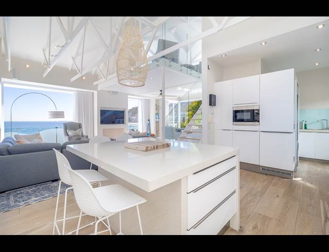 4 BEDROOM HOUSE TO LET IN CLIFTON