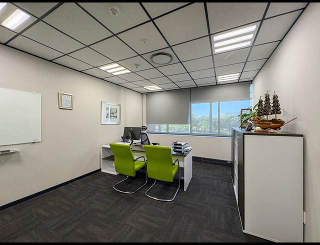 1,679M² OFFICE TO LET IN LA LUCIA RIDGE