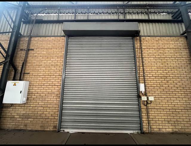 4,626M² WAREHOUSE TO LET IN GOSFORTH PARK